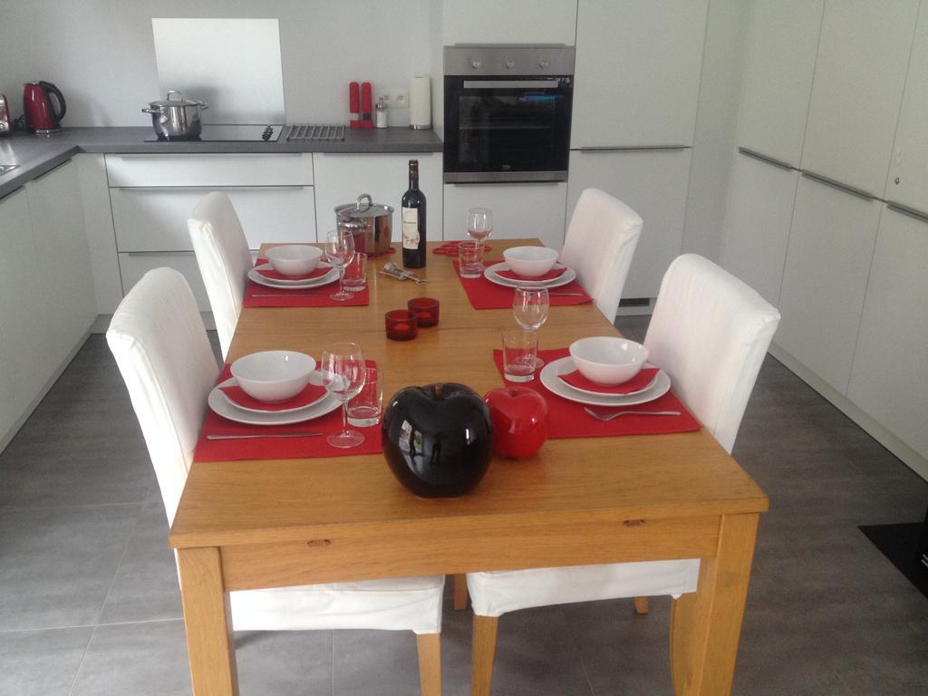 Ferienwohnung La Boite Rouge Stavelot Exterior foto