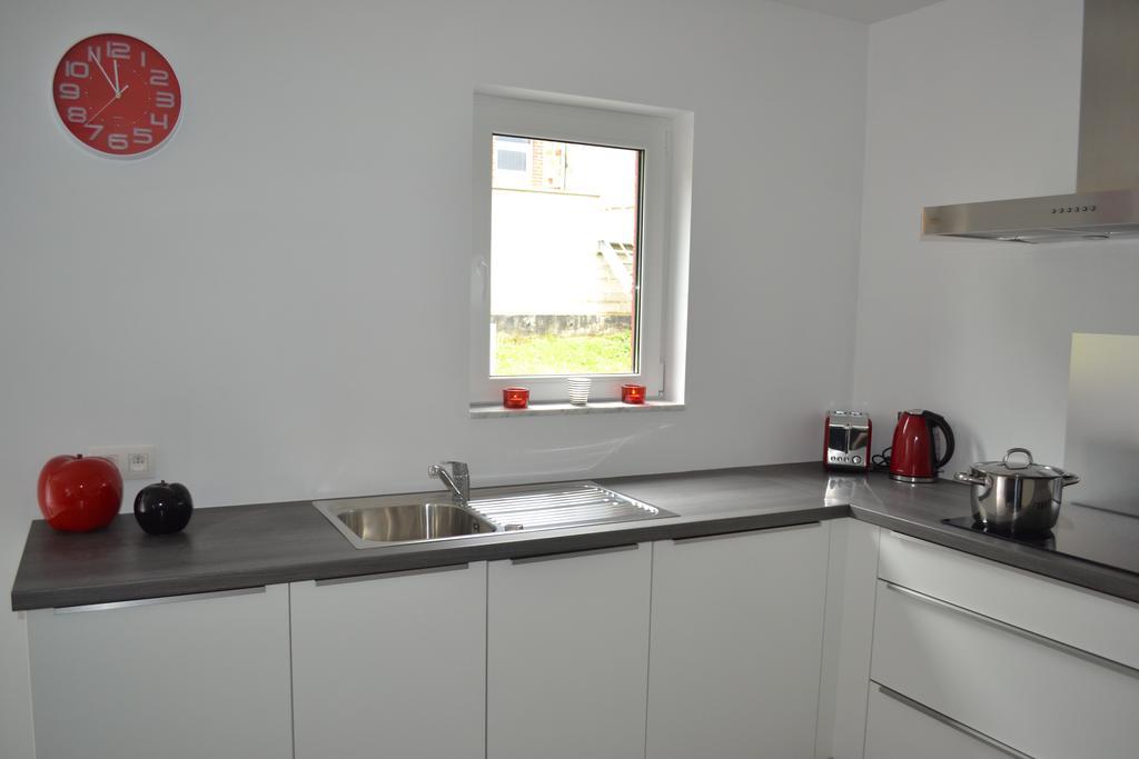 Ferienwohnung La Boite Rouge Stavelot Exterior foto